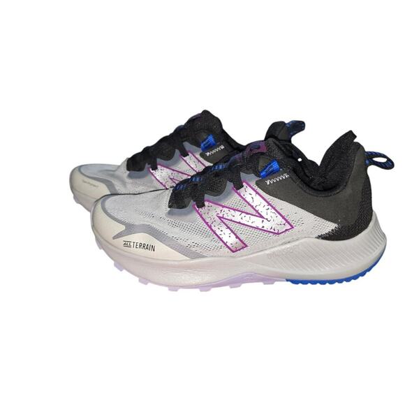 New Balance Running Shoe - Picture 1 of 10